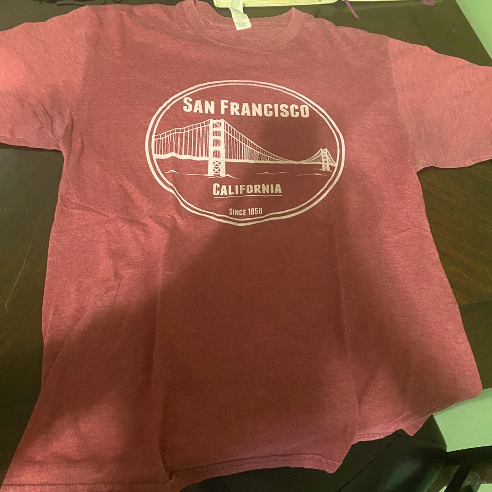 San Francisco California Men’s Medium Maroon & White Short Sleeve T-Shirt